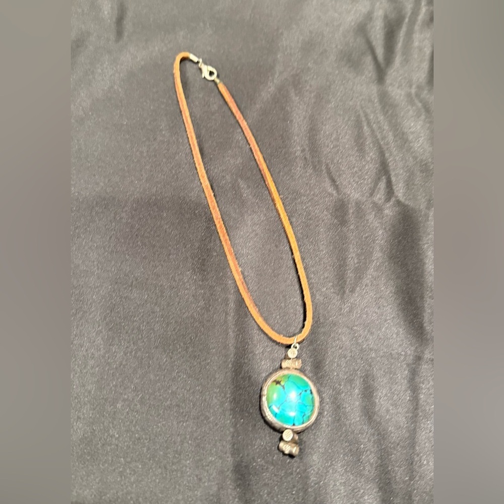 Turquoise and Silver Pendant Bold Silpada turquoise statement necklace - Picture 3 of 9